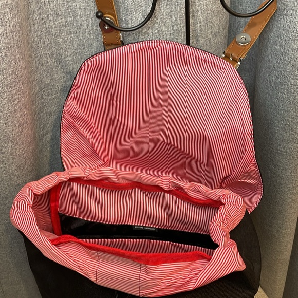 Herschel Retreat Backpack - Picture 4 of 7